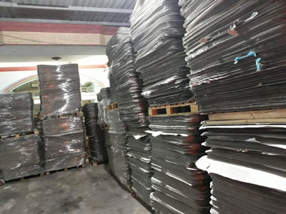 Giấy carton bìa cứng