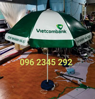 Ô dù quảng cáo Vietcombank