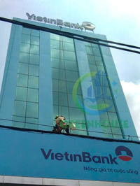 Dịch vụ vệ sinh kính