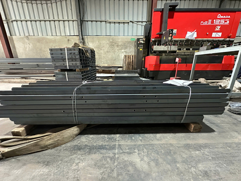 Gia công chấn uốn gấp theo yêu cầu