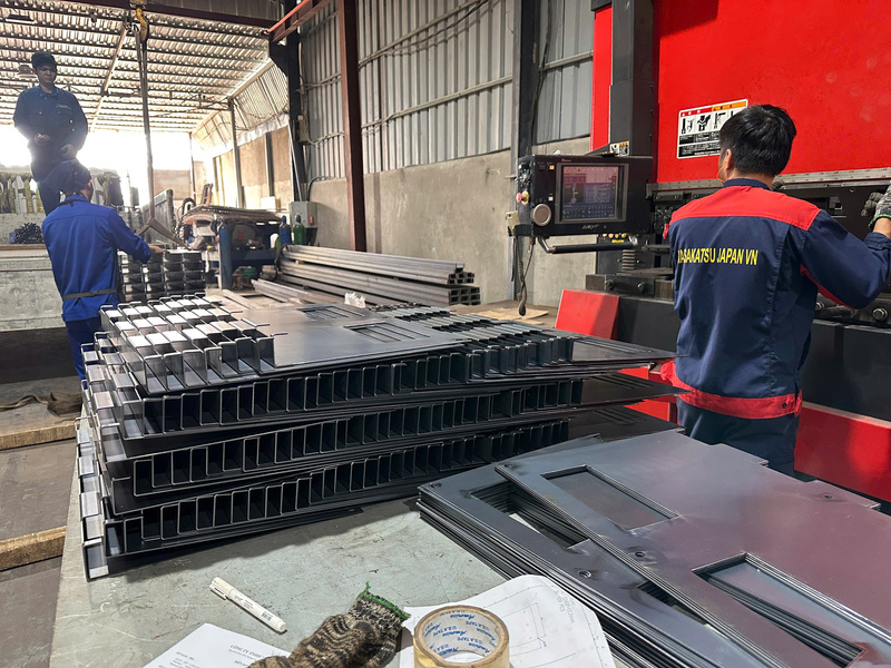 Gia công chấn uốn gấp theo yêu cầu