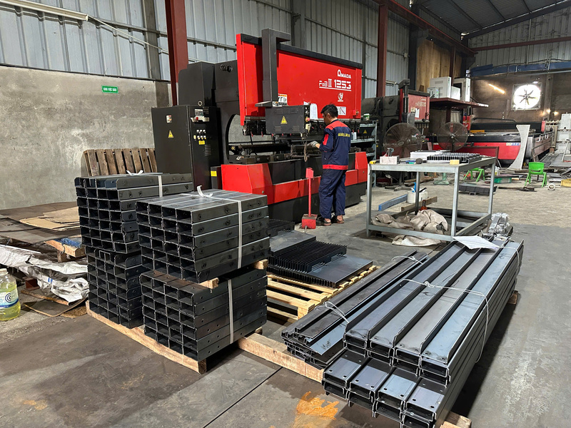 Gia công chấn uốn gấp theo yêu cầu