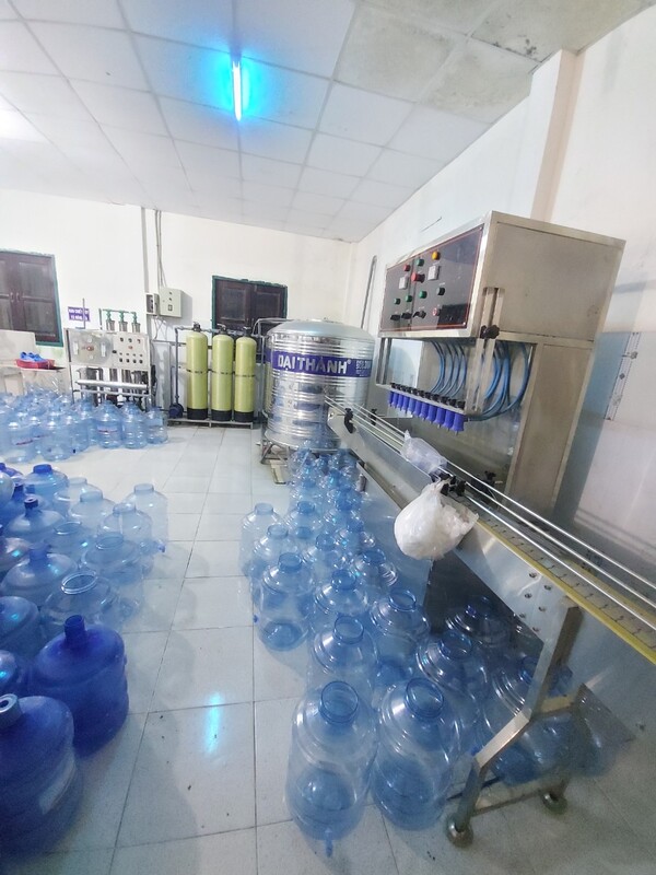 Dây chuyền sản xuất nước uống đóng bình 50 bình/giờ