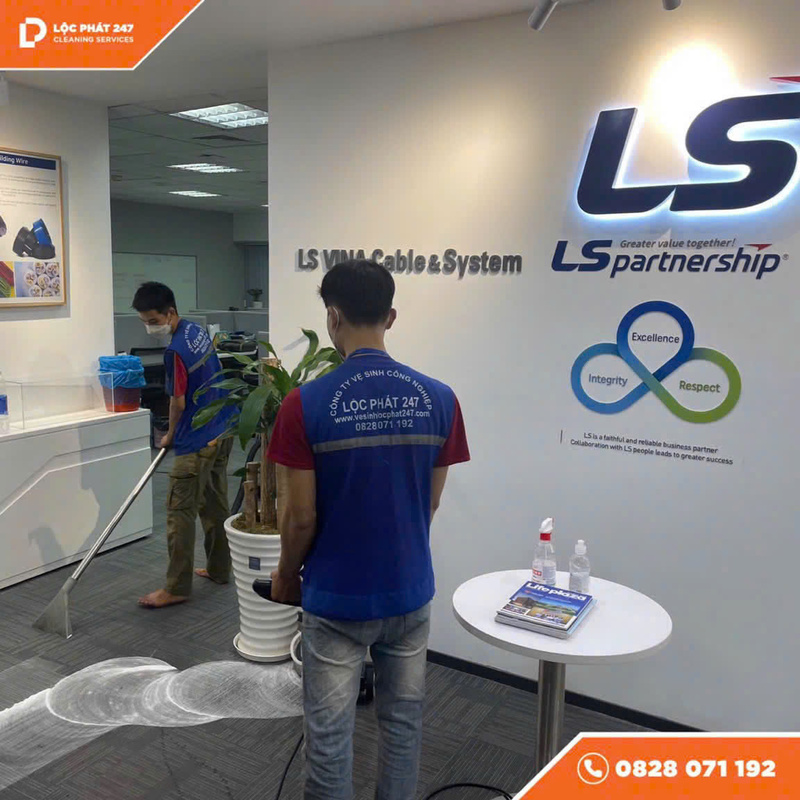 Dịch vụ vệ sinh văn phòng