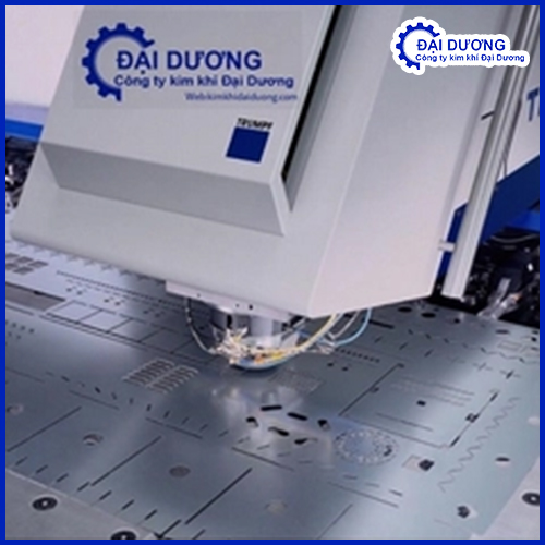 Máy dập CNC