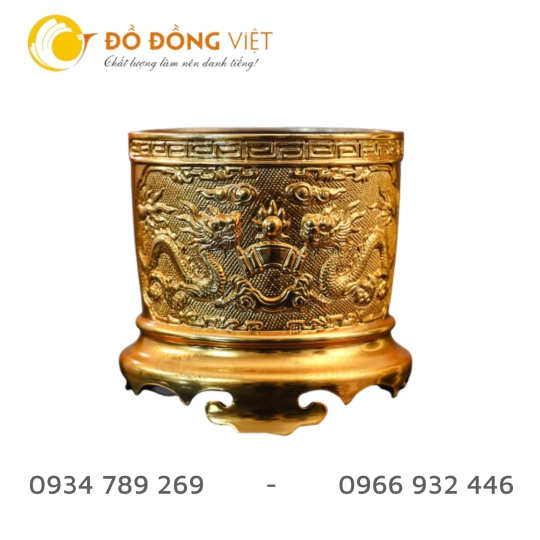 Bát hương dát vàng