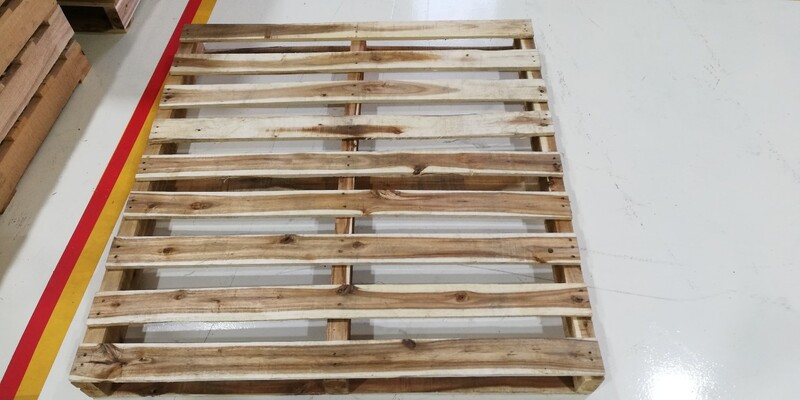 Pallet gỗ 2 hướng nâng