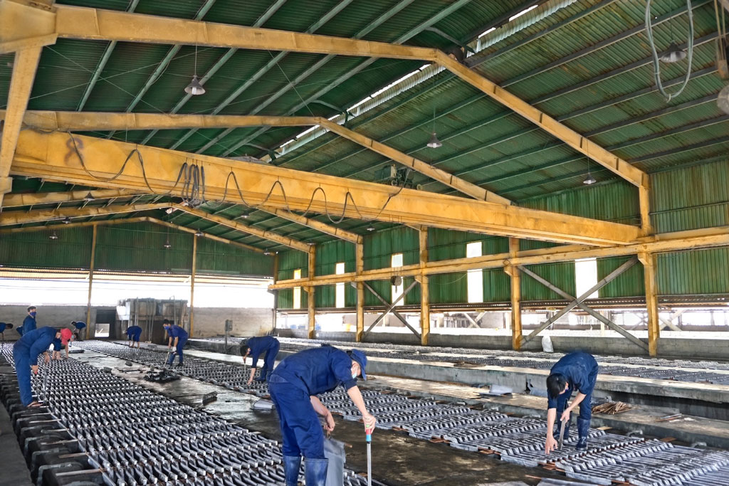 Xưởng điện phân nhà máy công ty Luyện Kim Thăng Long