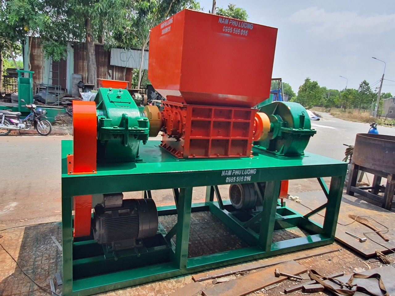 Gia công chế tạo máy nghiền gỗ