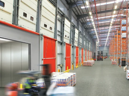 Thang máy tải hàng