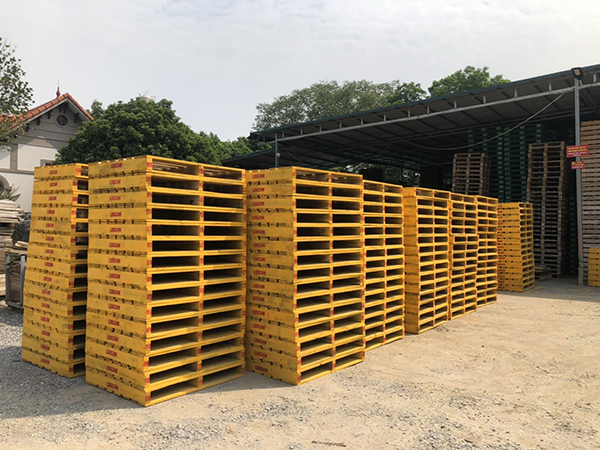 Pallet gỗ