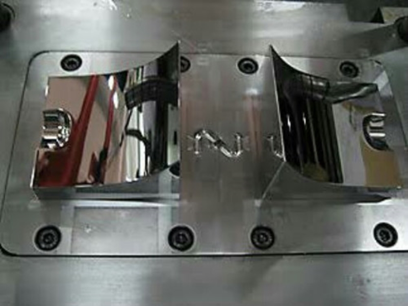 Mạ crom cứng khuôn ép nhựa