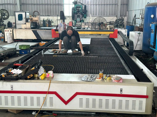 Máy cắt laser