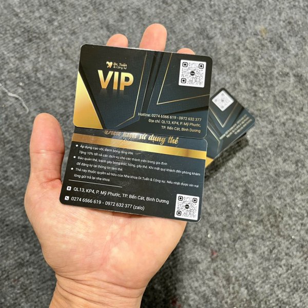 In thẻ VIP bằng nhựa PVC