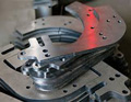 Gia công cắt CNC laser sắt