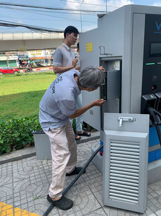 Lắp đặt trạm sạc xe điện