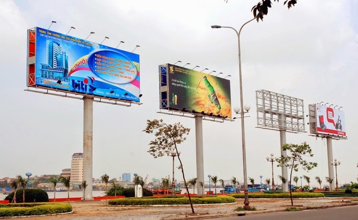 Thi công biển quảng cáo