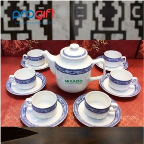 Ấm chén Bát Tràng