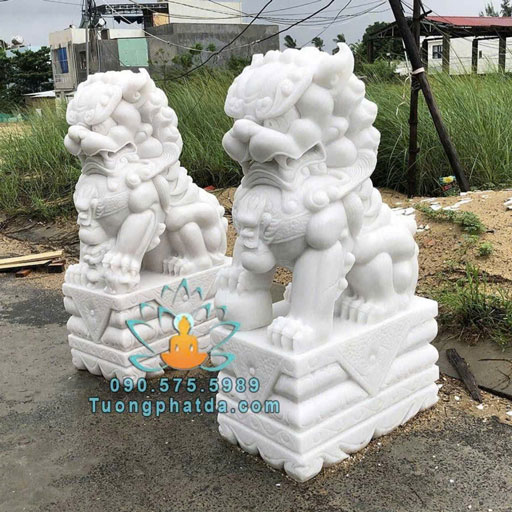 Tượng sư tử