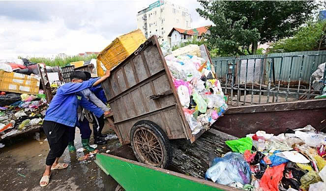 Dịch vụ thu gom rác thải sinh hoạt