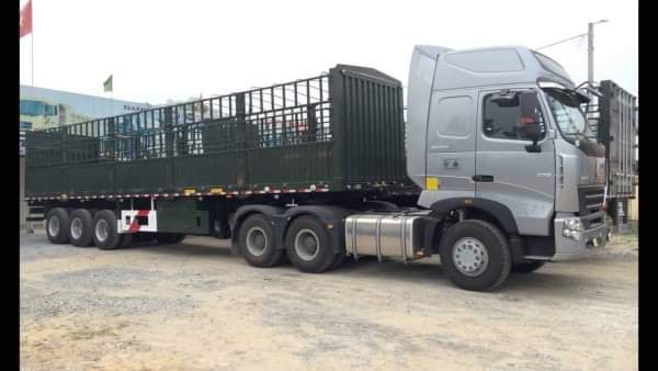 Vận chuyển hàng hóa bằng xe đầu kéo