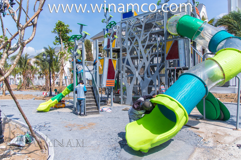 Thiết bị sân chơi