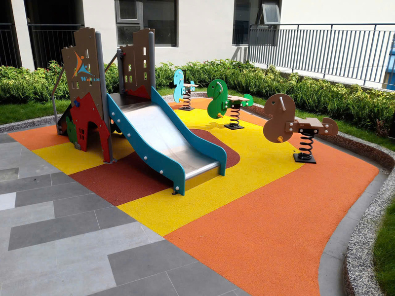 Thiết bị sân chơi