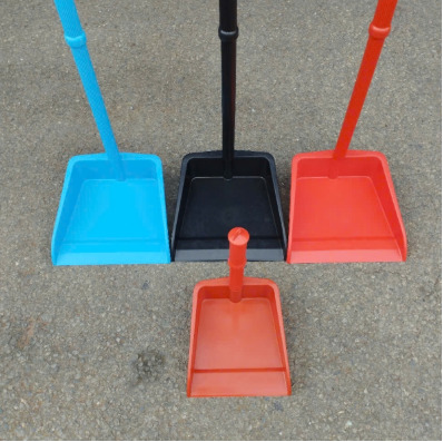 Ky hốt rác size lớn cán dài