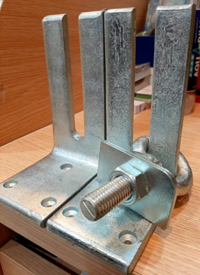 Khóa chân chuyên dụng cho Container lạnh