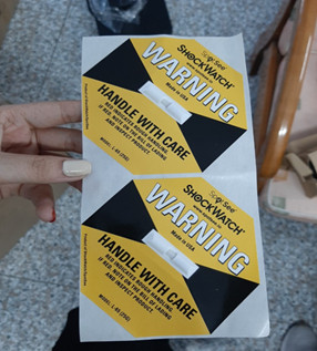 Nhãn cảnh báo chống Shock hàng hóa