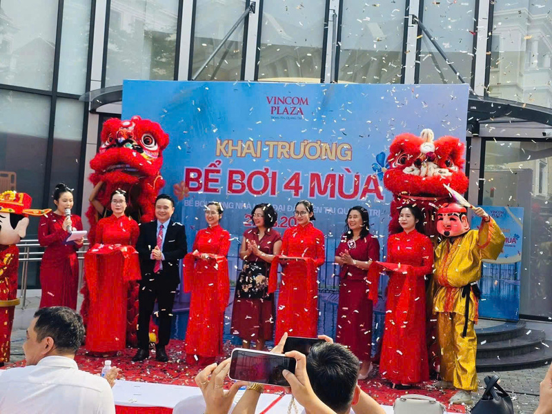 Tổ chức sự kiện