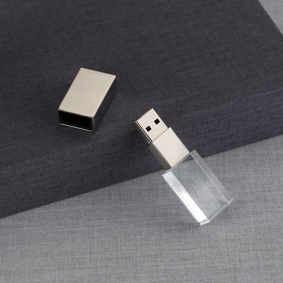 USB pha lê