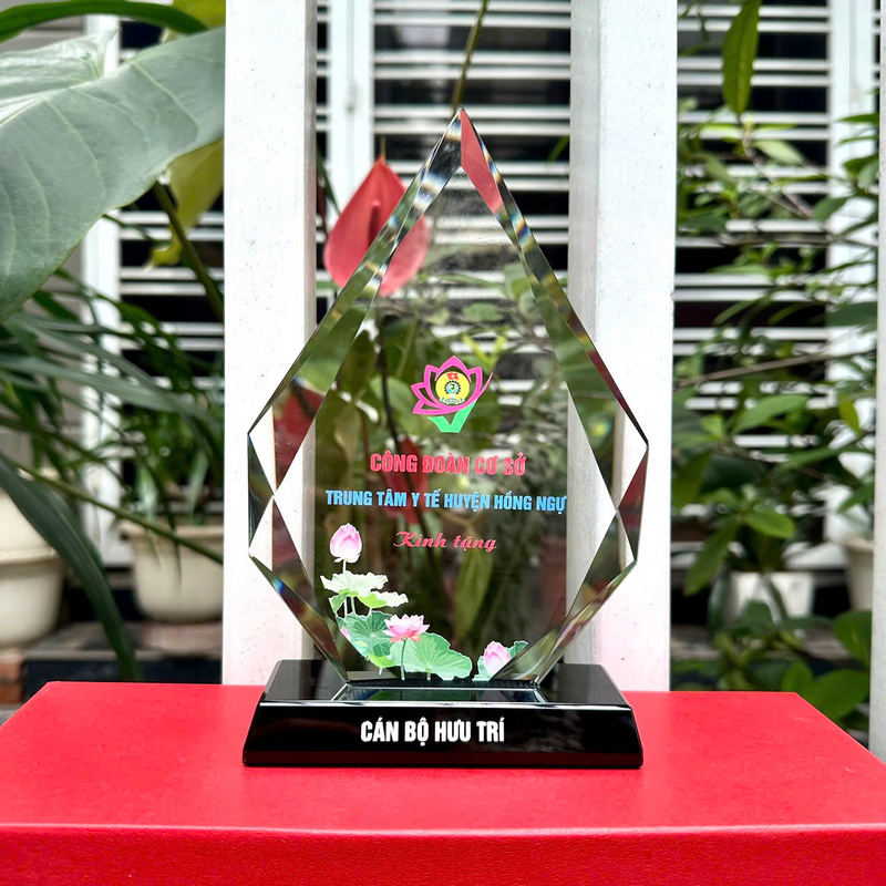 Biểu trưng pha lê