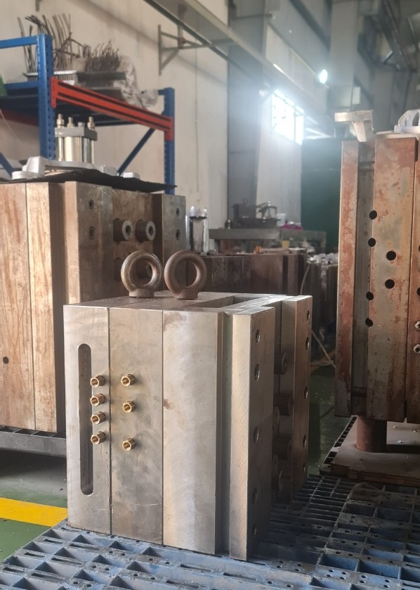 Dịch vụ gia công đúc áp lực