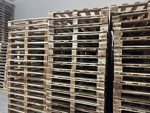 Pallet gỗ