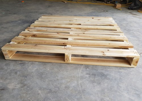 Pallet gỗ