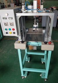 Máy kiểm tra sản phẩm bằng khí