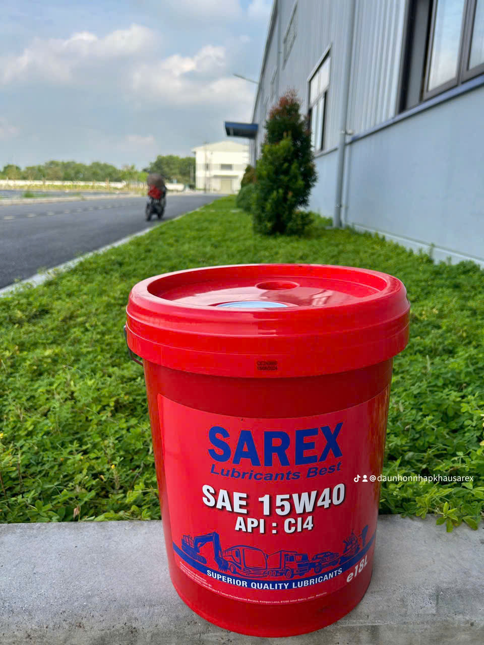 Dầu động cơ Sarex SAE 15W40