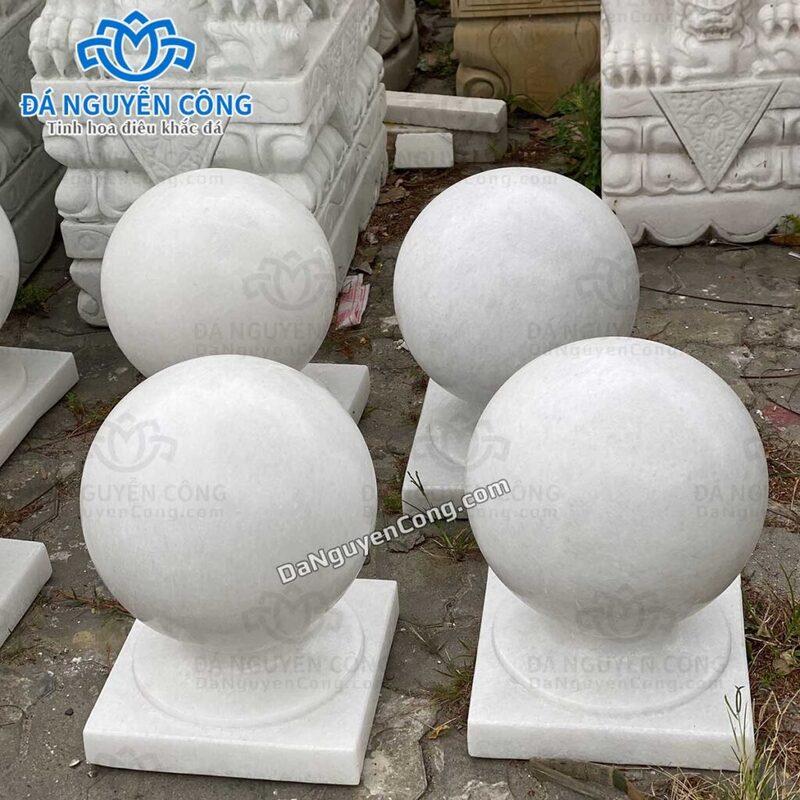 Quả cầu đá trụ cổng