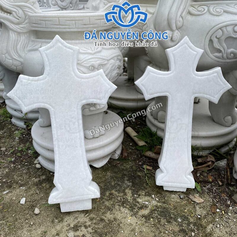 Tượng thánh giá bằng đá cẩm thạch