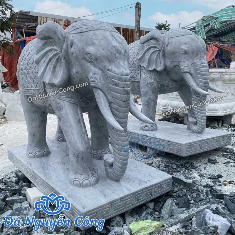 Tượng voi đá xám cao 1m7
