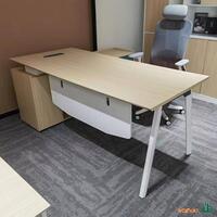 Bàn giám đốc 1m6 x 1m6 cao cấp BGD058