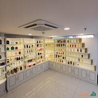 Tủ trưng bày shop nước hoa TTB097