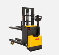 Xe nâng tay điện xếp pallet lên kệ