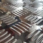 Nhám chống trượt inox