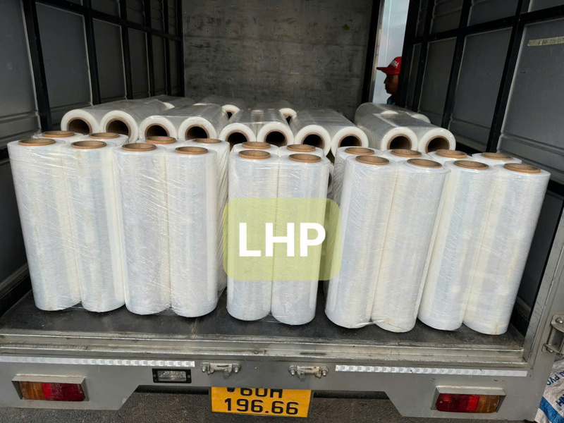 Màng PE quấn máy tự động