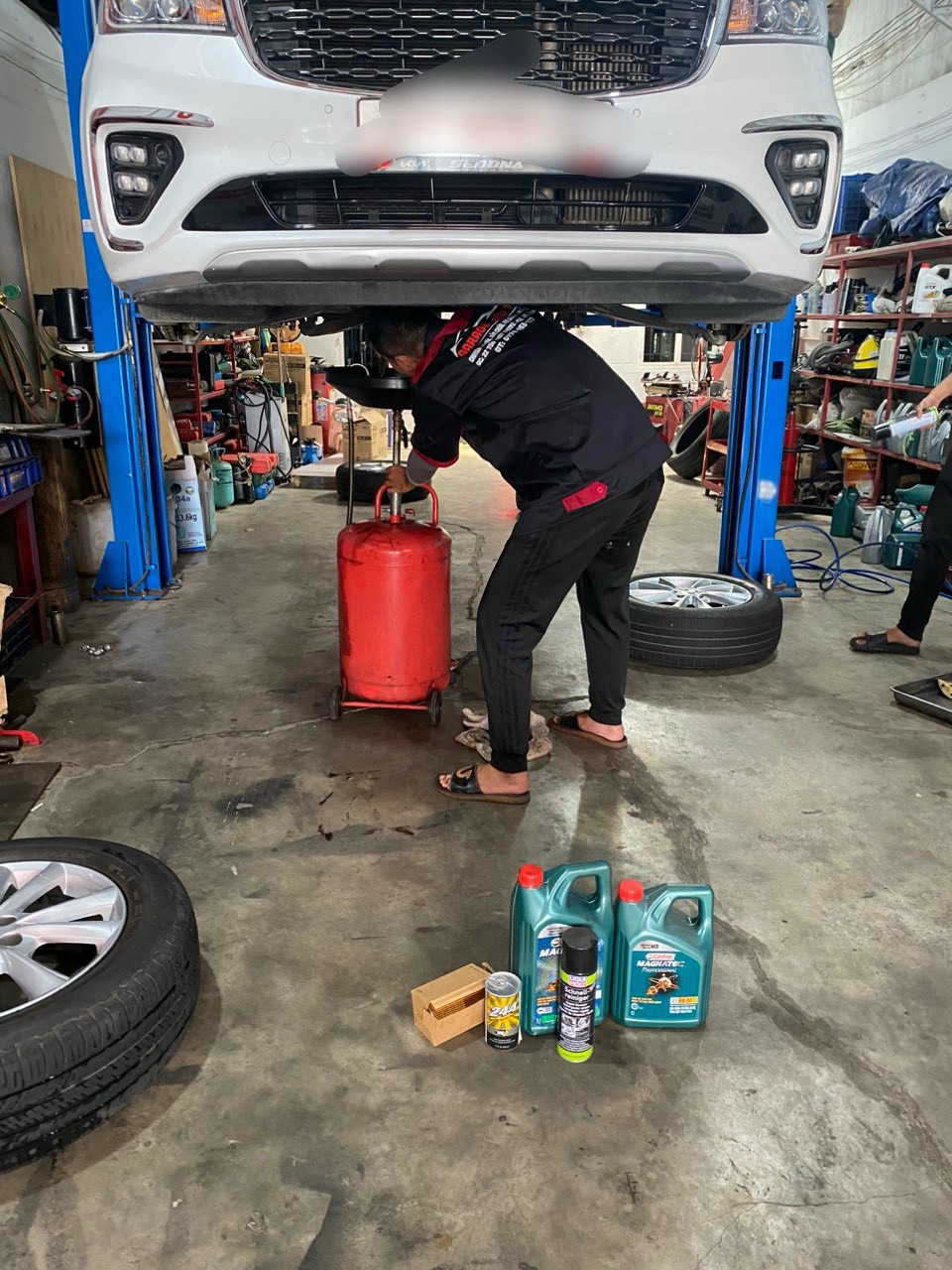 Dịch vụ sửa chữa và bảo dưỡng ô tô
