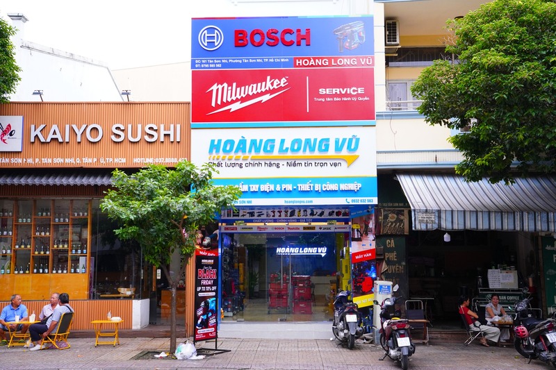 Hình ảnh hoạt động cửa hàng Hoàng Long Vũ