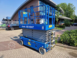 Bán xe nâng người dạng cắt kéo Genie GS 4047