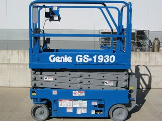 Bán xe nâng người dạng cắt kéo Genie GS 1930